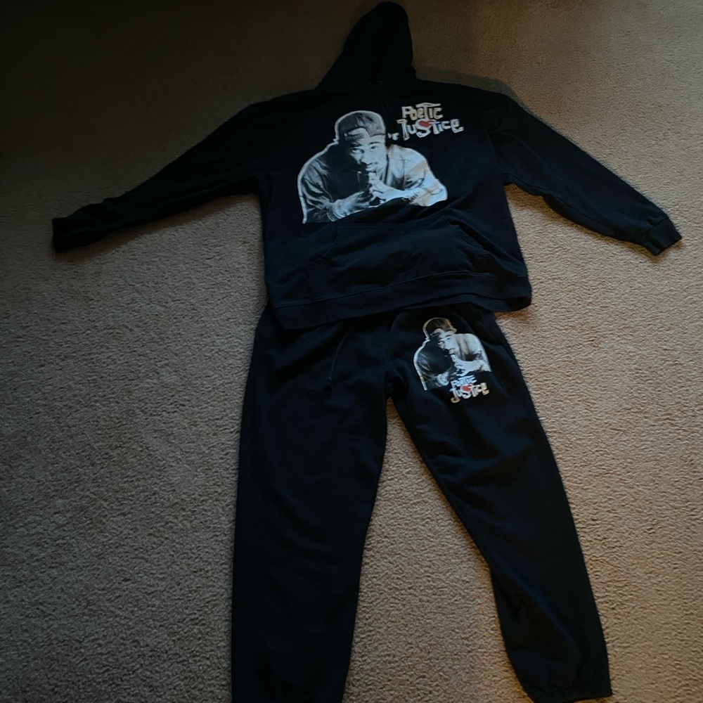 TuPac Black Poetic Justice Hoodie and Sweatpants Set Men’s XL
